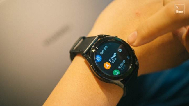 华为手表Gt2设备里面怎么没有添加联系人选项