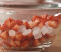 草莓果酱和草莓牛奶的做法