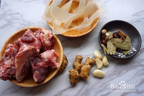 排骨烧粉条的做法