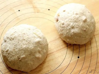 洋葱培根黑麦面包怎么做?