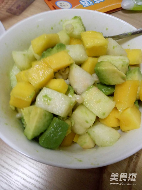 牛油果水果沙拉