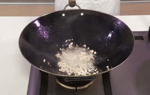 家常菜：炸酱面