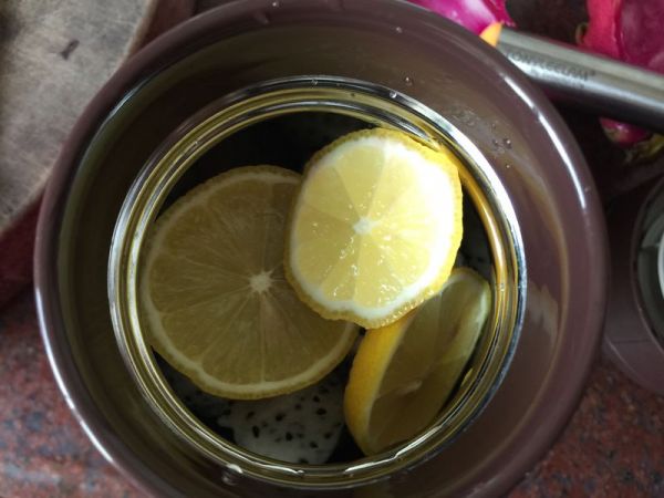 柠香火龙百香果茶