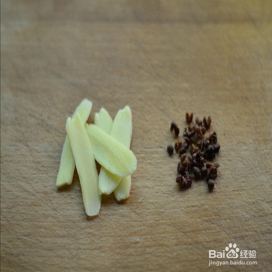 怎样做爽口的鸡丝酱拌面