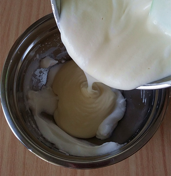 轻乳酪拉花蛋糕