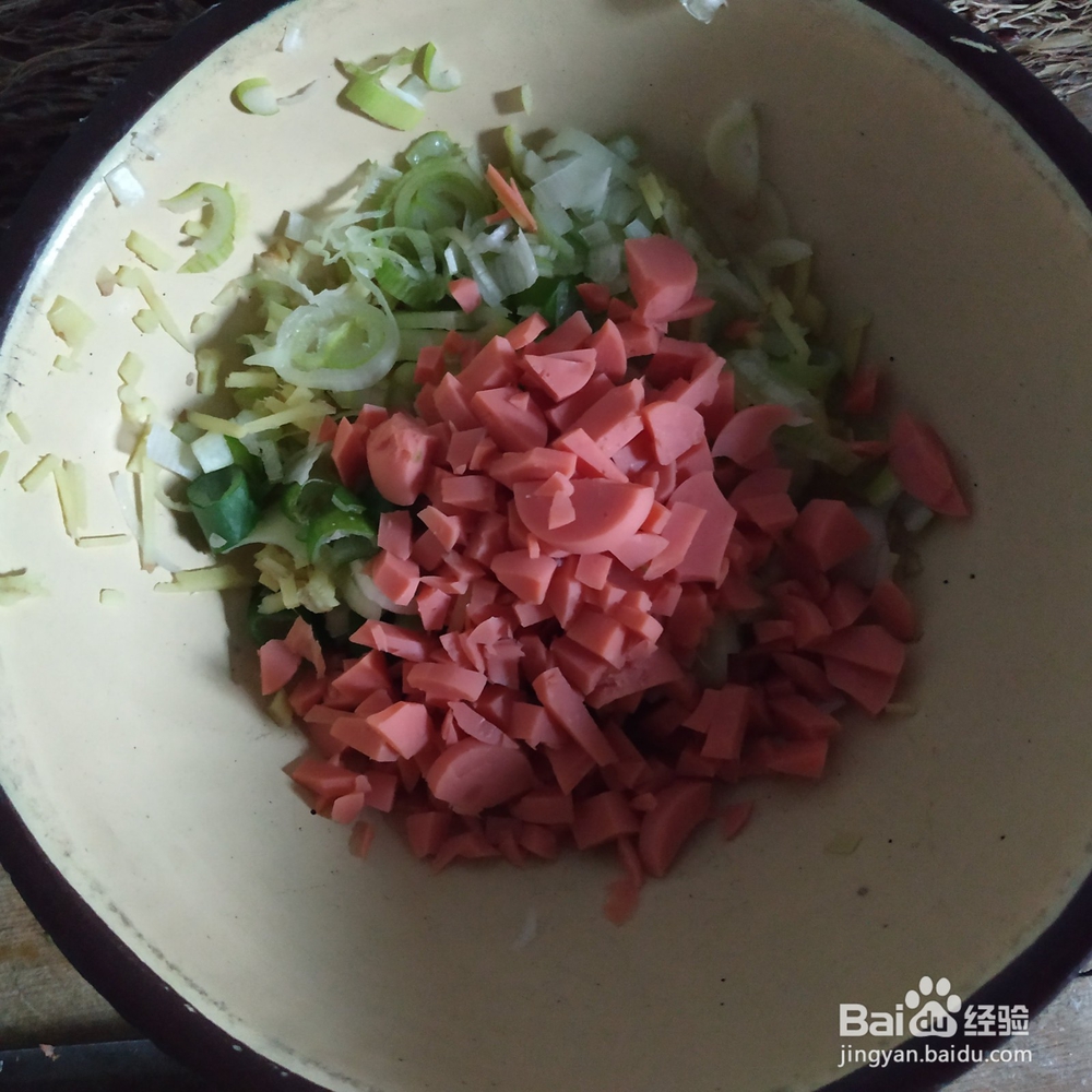 怎么给父母做一顿美味的鸡蛋火腿炒米饭
