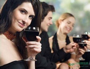 如何看待喝酒脸红的人