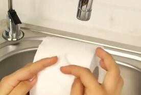 如何固定住卫生纸
