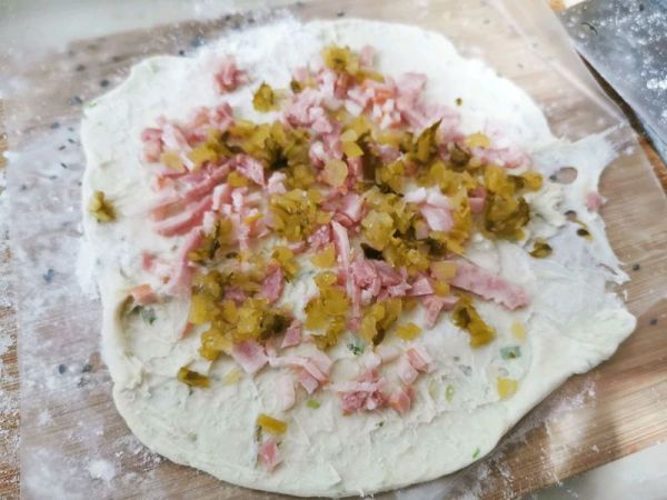 培根咸菜手抓饼