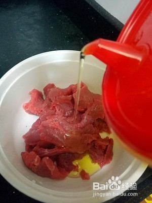 养生食补牛肉这样腌,炒牛肉嫩不腥