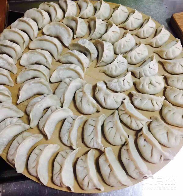 猪肉茴香锅贴饺