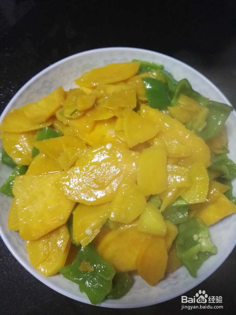 青椒炒红薯的做法