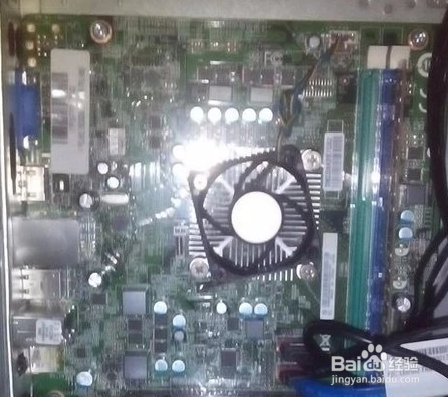 怎么处理电脑一开机就散热声音大