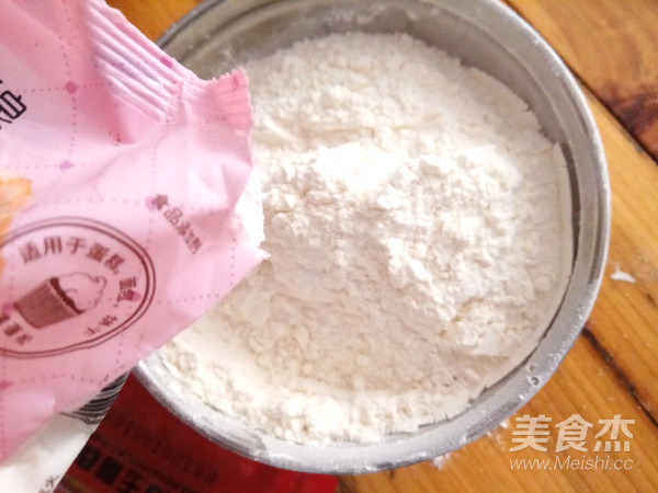 黑加仑黄油蛋糕