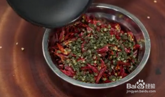 酥脆花生米的做法