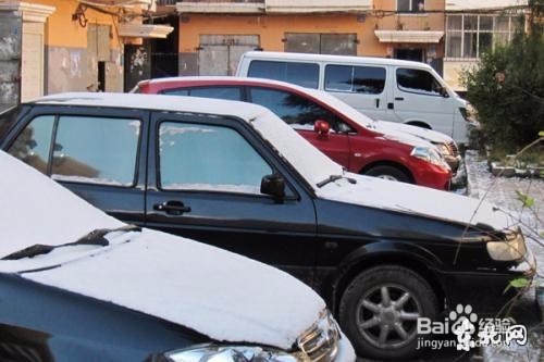 汽车点火时要不要踩离合和刹车 点火的正确做法