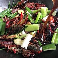 如何制作青花椒辣卤小龙虾