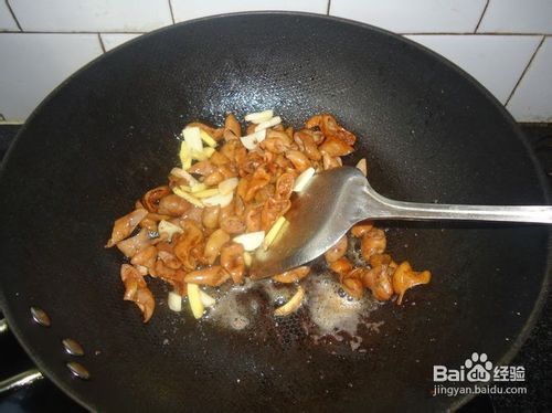 青椒炒肥肠