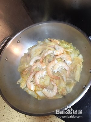 白菜炖虾的做法