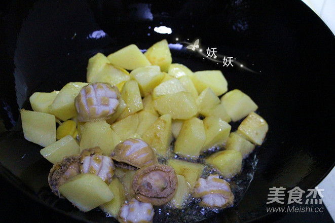 土豆烧鲍鱼的做法