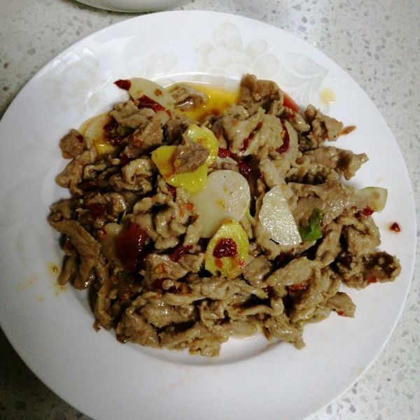黄瓜辣椒炒肉片