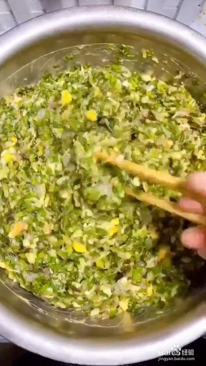 如何制作鲜美多汁的三鲜馅饺子