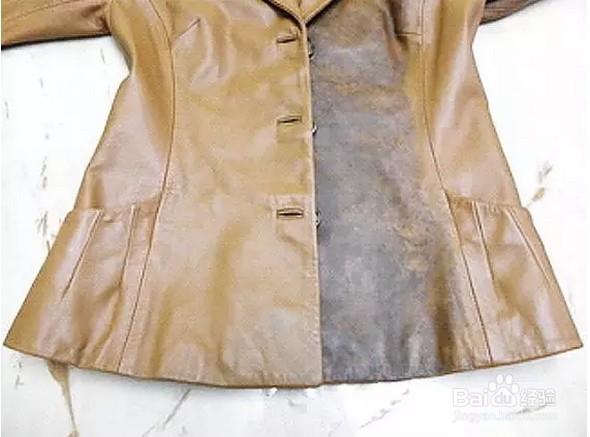 潮湿的春季衣服上有霉点怎么清洗和预防？