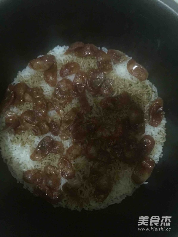 腊肠煲仔饭的做法