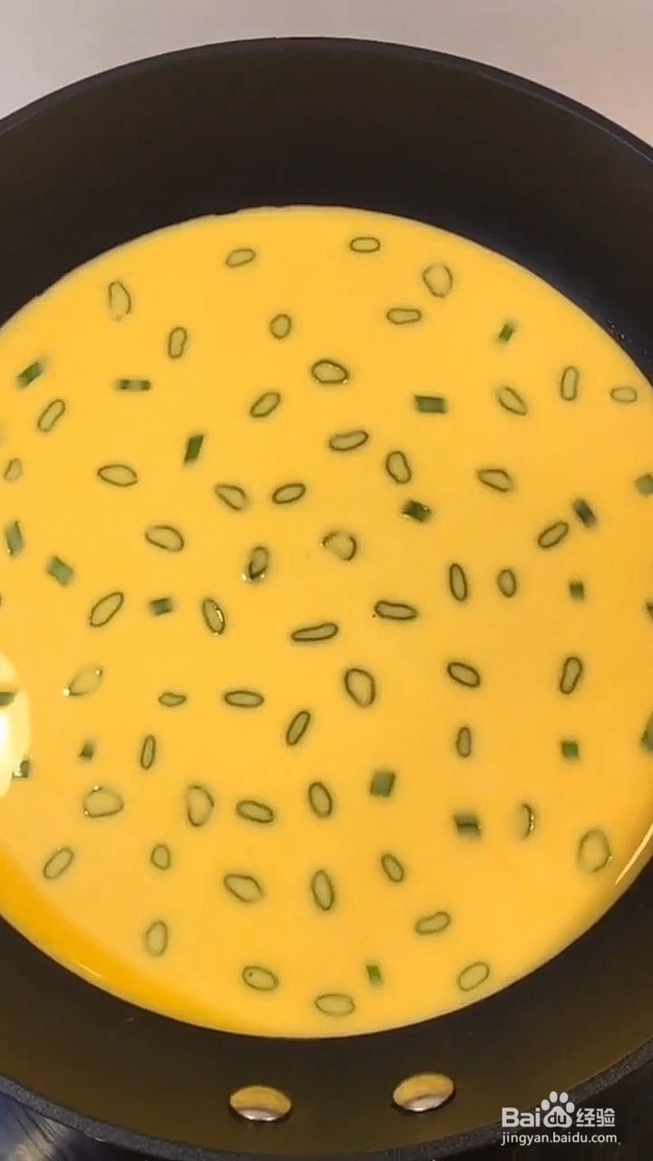 如何制作鸡蛋饼？