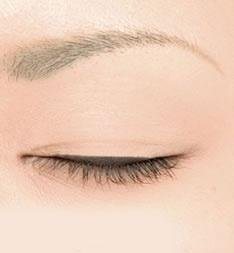 眼线新画法 能让眼睛放大2倍