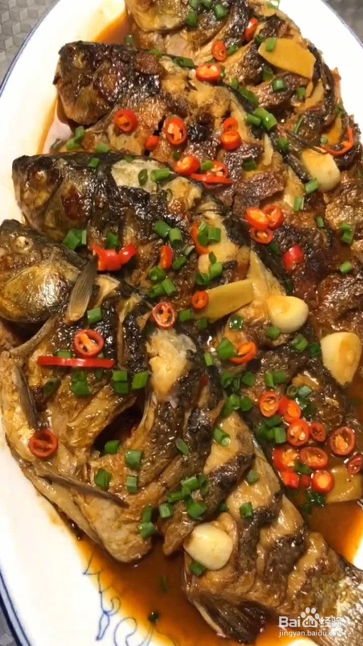 如何制作好吃的红烧鲫鱼