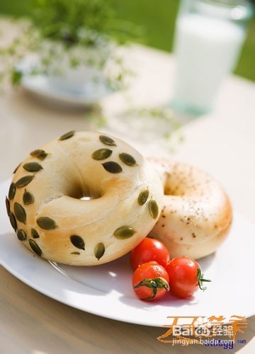 7点到8点吃早餐