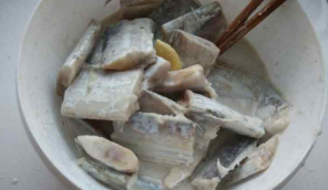 红烧带鱼的做法