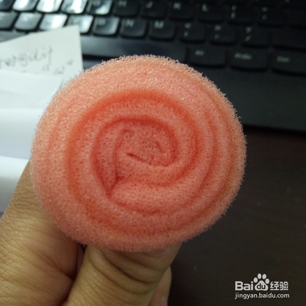 如何用海绵制作玫瑰花