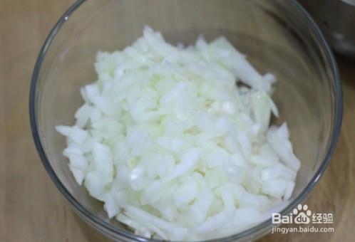 自制金枪鱼披萨家常教程图解，怎么做好吃？