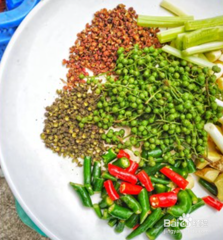 铁山坪花椒鸡的简单做法