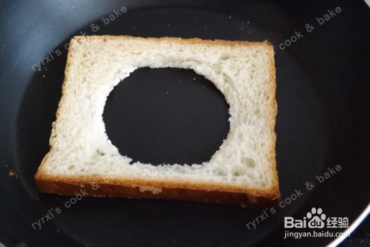 如何制作美味煎蛋火腿三明治？