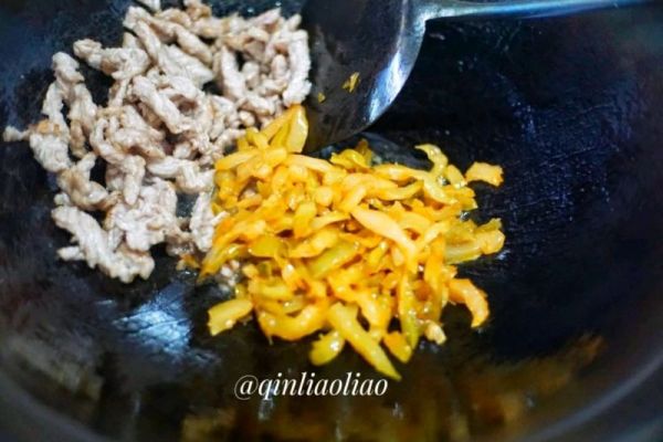 青椒肉丝炒香干