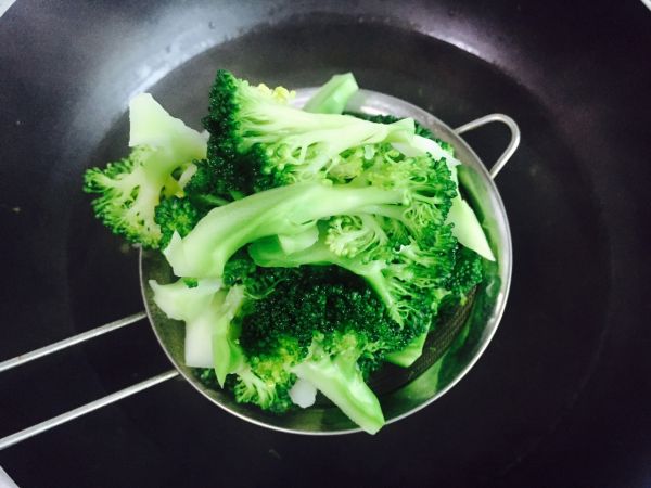 西兰花小炒口蘑