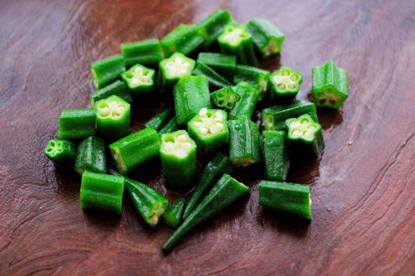 辣根温拌秋葵毛蛤