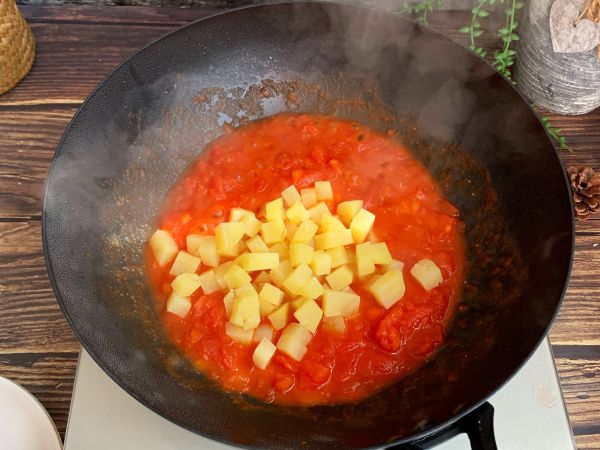 番茄土豆浓汤面