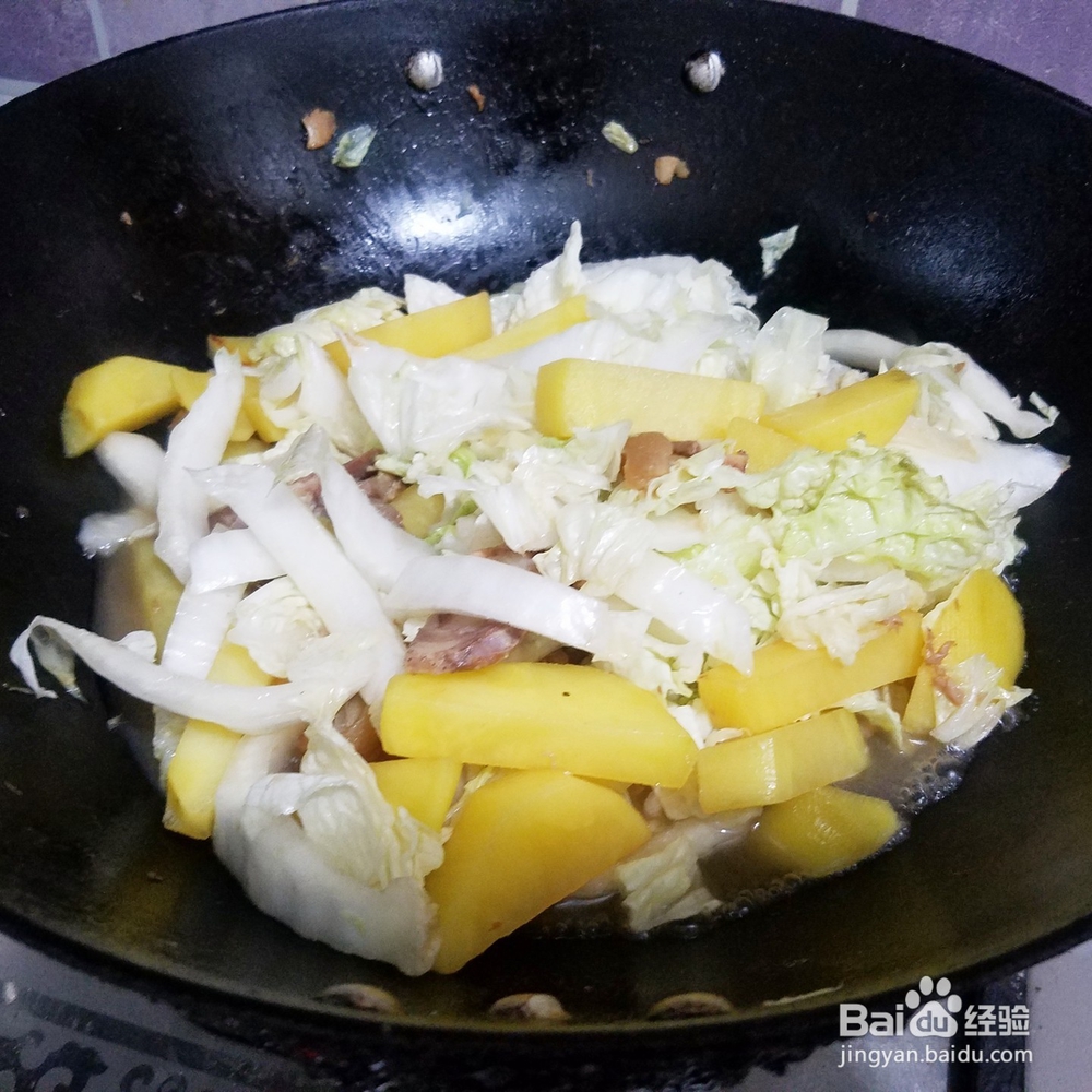 土豆炖白菜怎么做