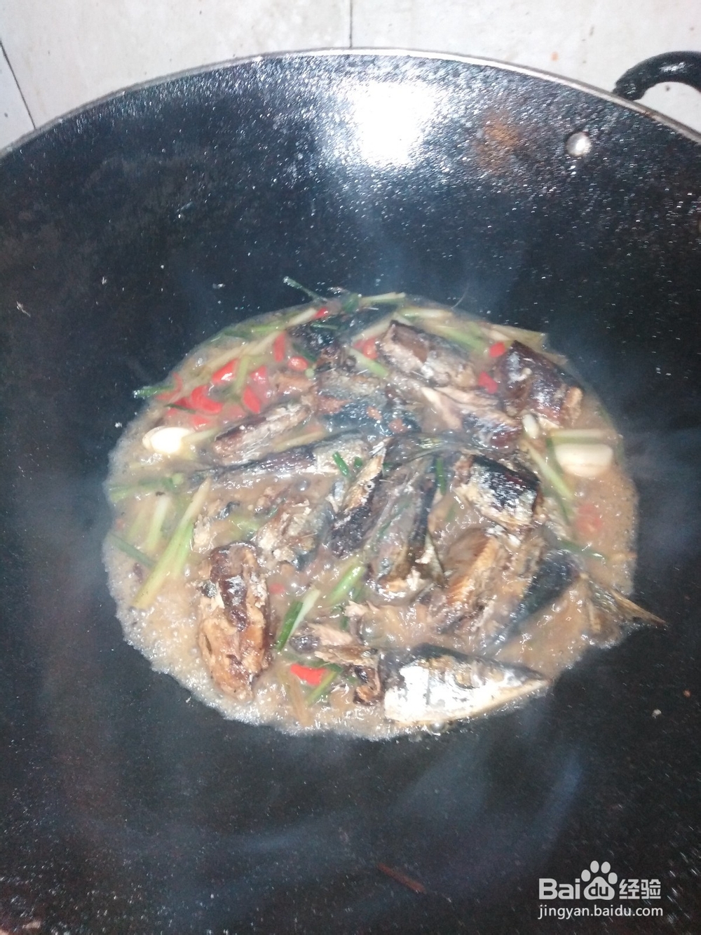 秋刀鱼炒菲菜的做法？