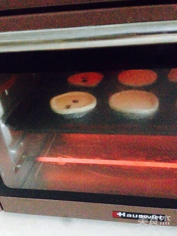 葡萄干酸奶烤蛋挞