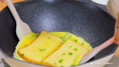 早餐吐司蛋饼宝宝辅食的做法