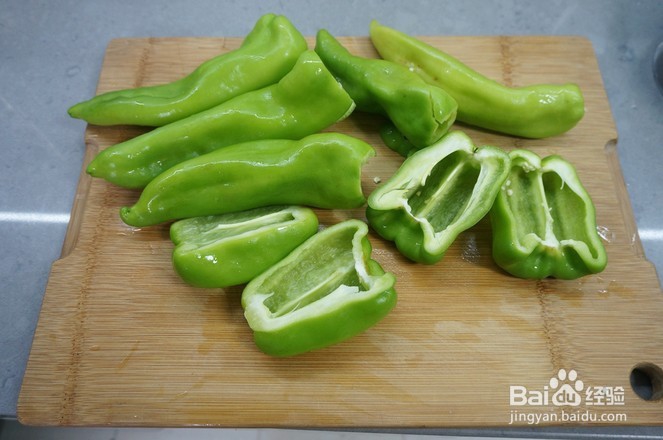 猪肉辣椒饺子的做法