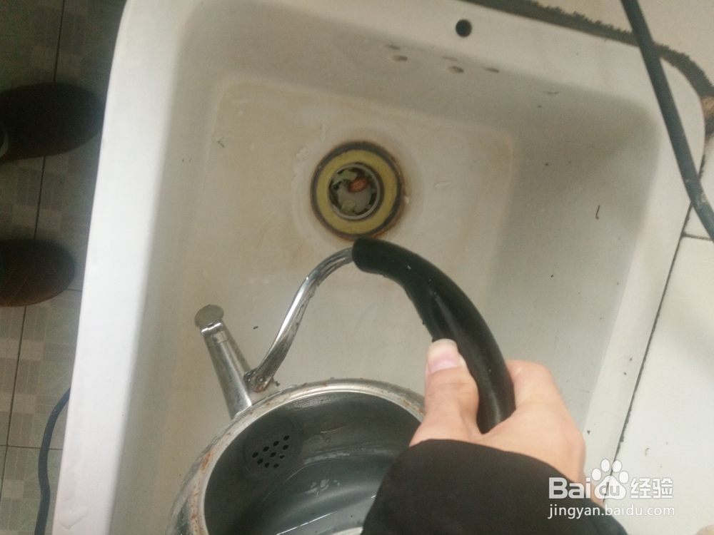 热水壶如何烧开水