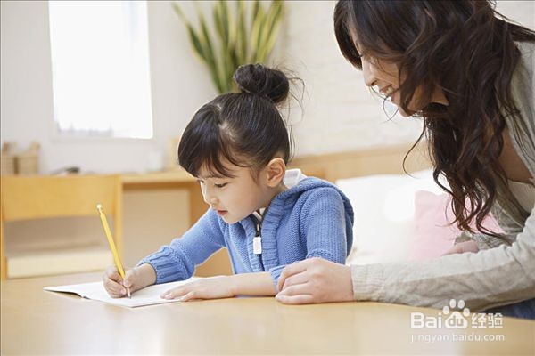 这5个方法 让孩子越夸越聪明