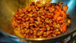 酸菜豆米汤的做法