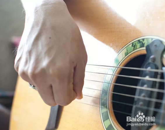 如何弹吉他3种方法